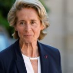 Plainte contre la ministre Caroline Cayeux, qui maintient ses propos sur le mariage et l'adoption pour tous, « un dessein contre la nature »